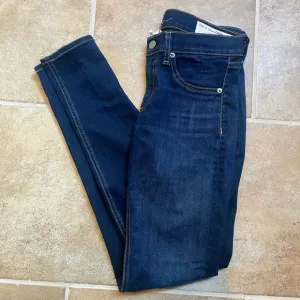 27 Rag &amp; Bone dark wash skinny pants
