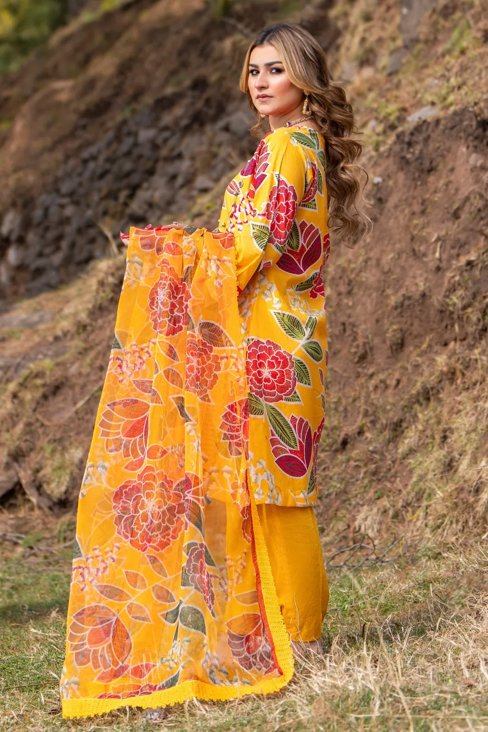 3 PC STITCHED | PRINTED LAWN SUIT
