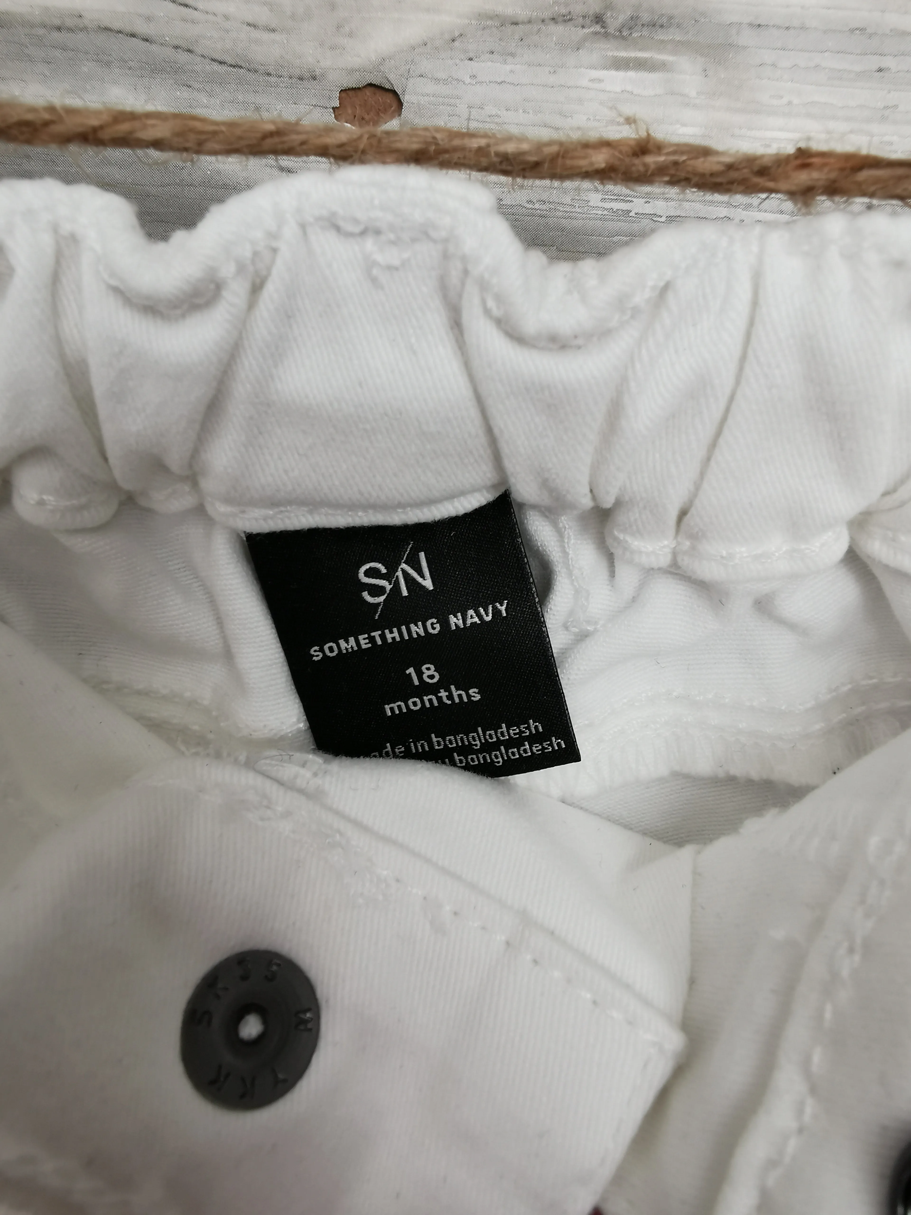 BABY GIRL SIZE 18 MONTHS - SOMETHING NAVY, Designer Fashion, White Skinny Jeans NWT B35