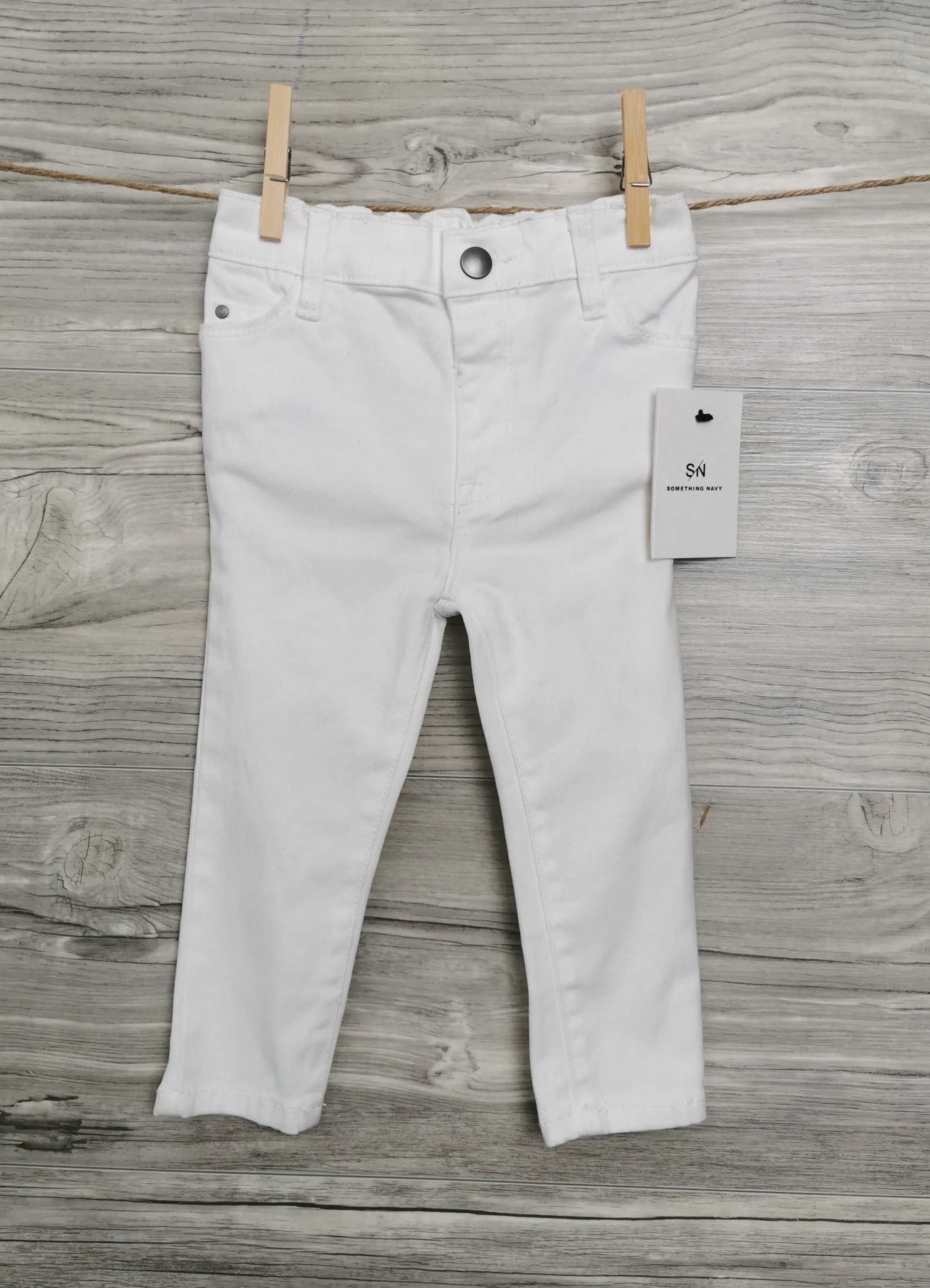 BABY GIRL SIZE 18 MONTHS - SOMETHING NAVY, Designer Fashion, White Skinny Jeans NWT B35