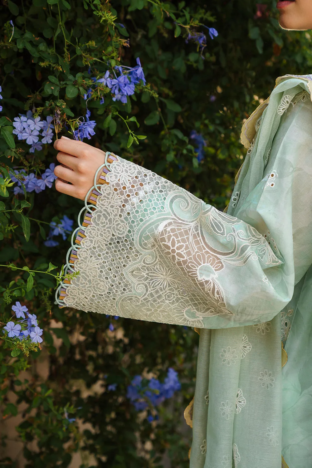BAROQUE | BAROQUE – SWISS LAWN COLLECTION 24 | SL12-D07