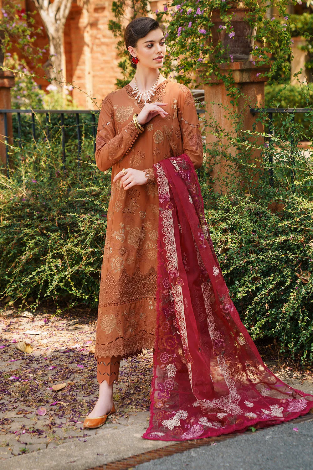 BAROQUE | BAROQUE – SWISS LAWN COLLECTION 24 | SL12-D08