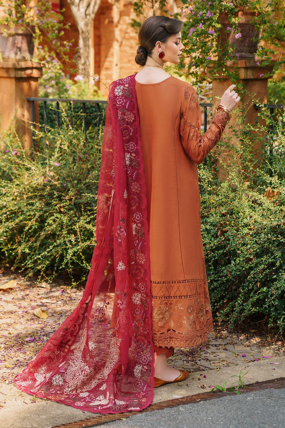 BAROQUE | BAROQUE – SWISS LAWN COLLECTION 24 | SL12-D08