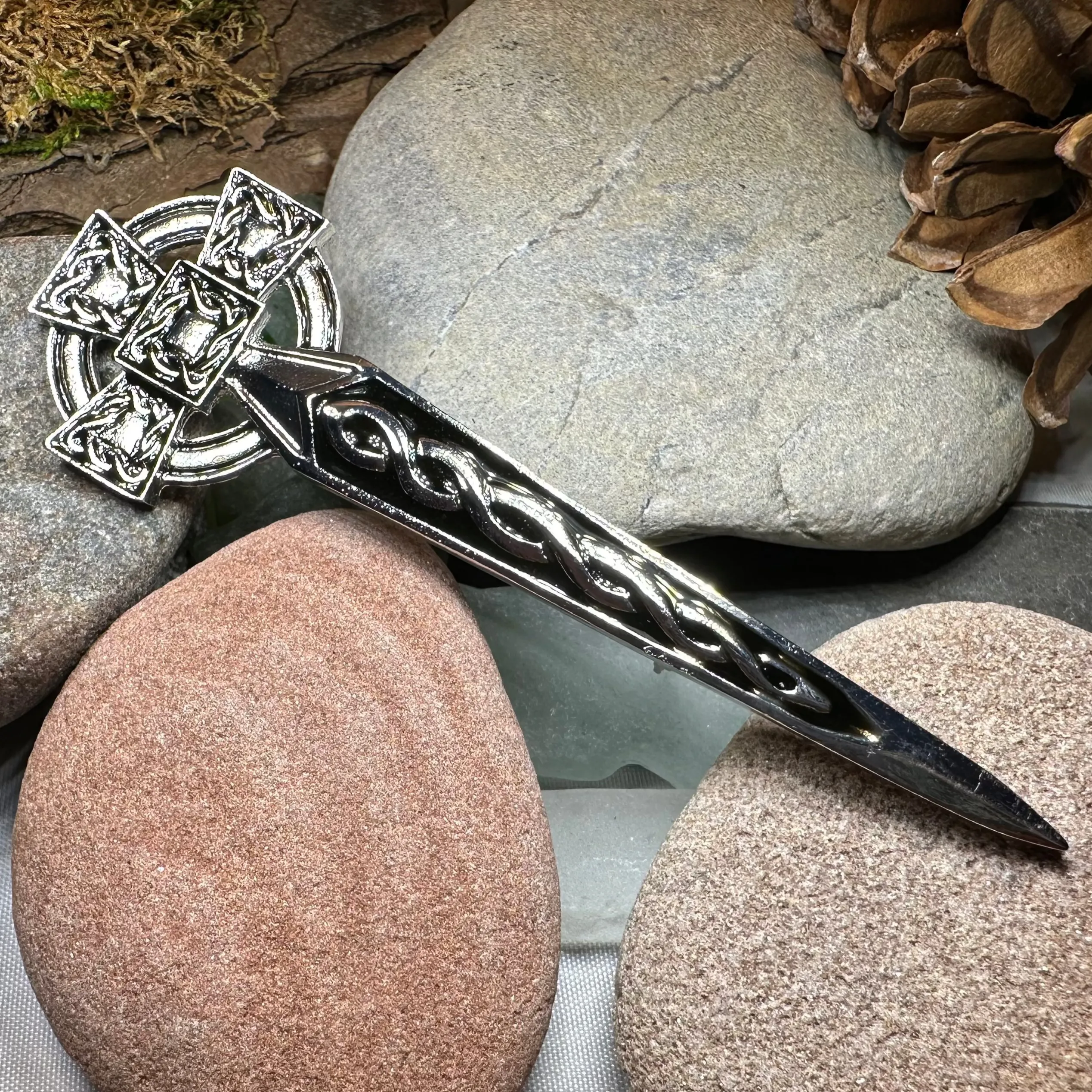 Classic Celtic Cross Kilt Pin