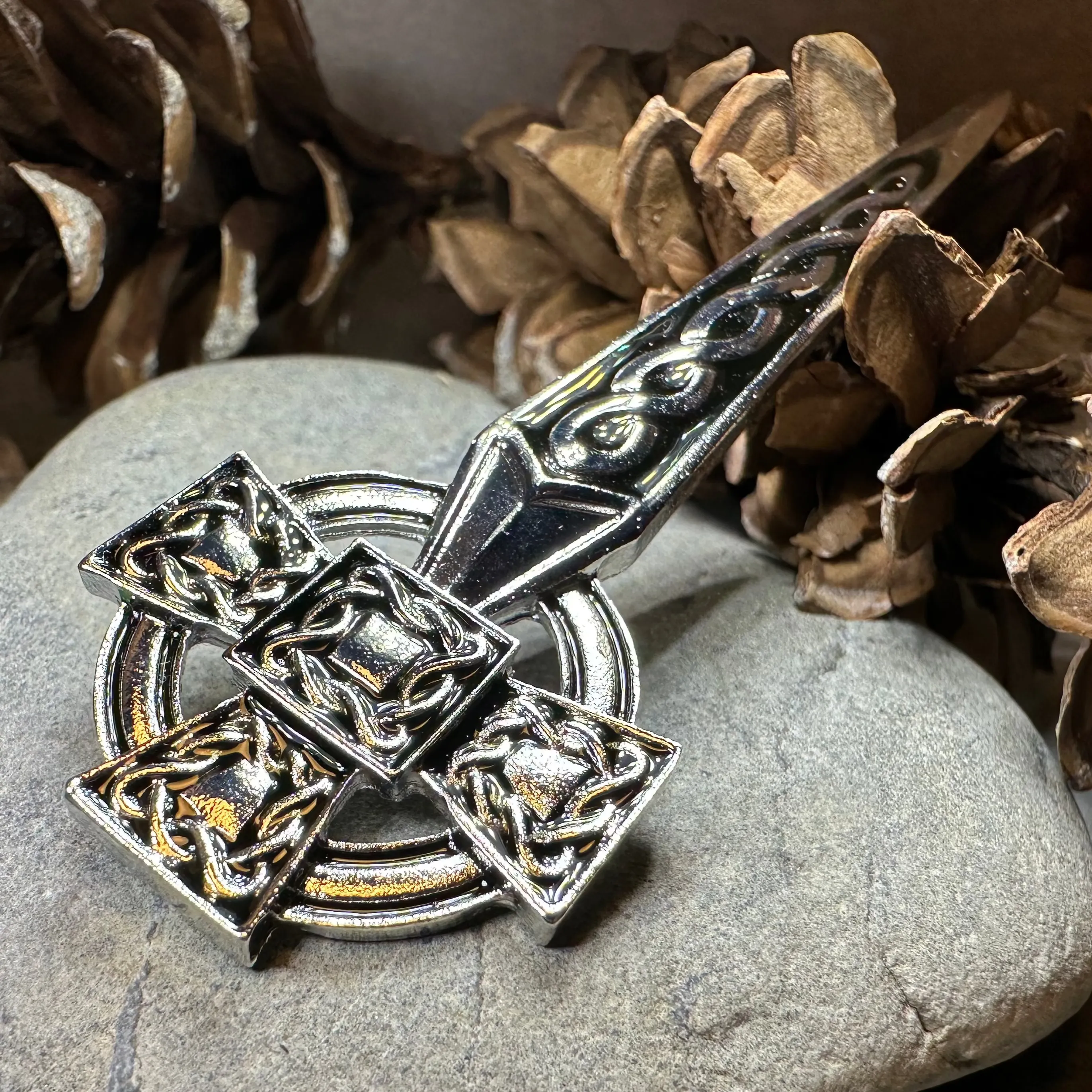 Classic Celtic Cross Kilt Pin
