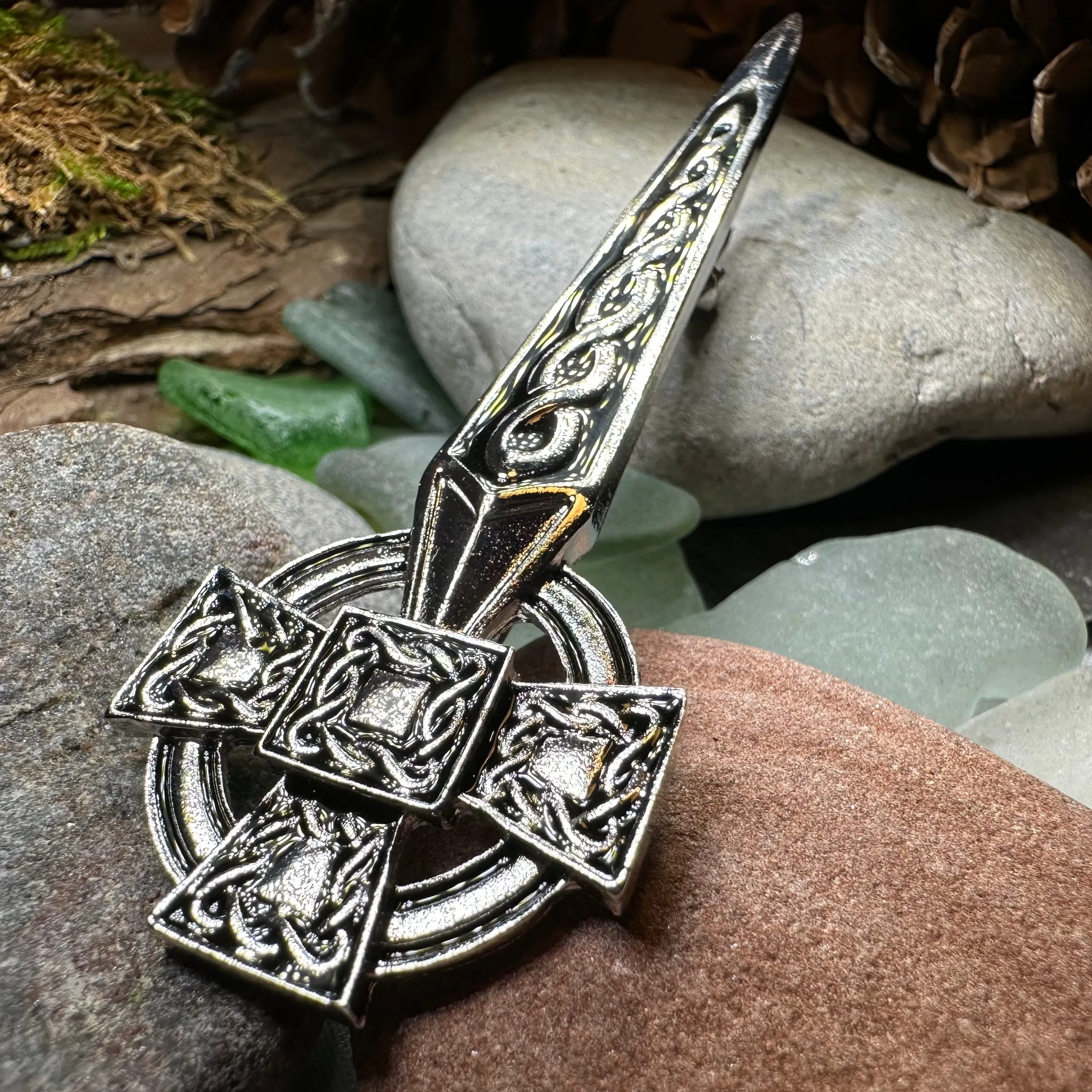 Classic Celtic Cross Kilt Pin