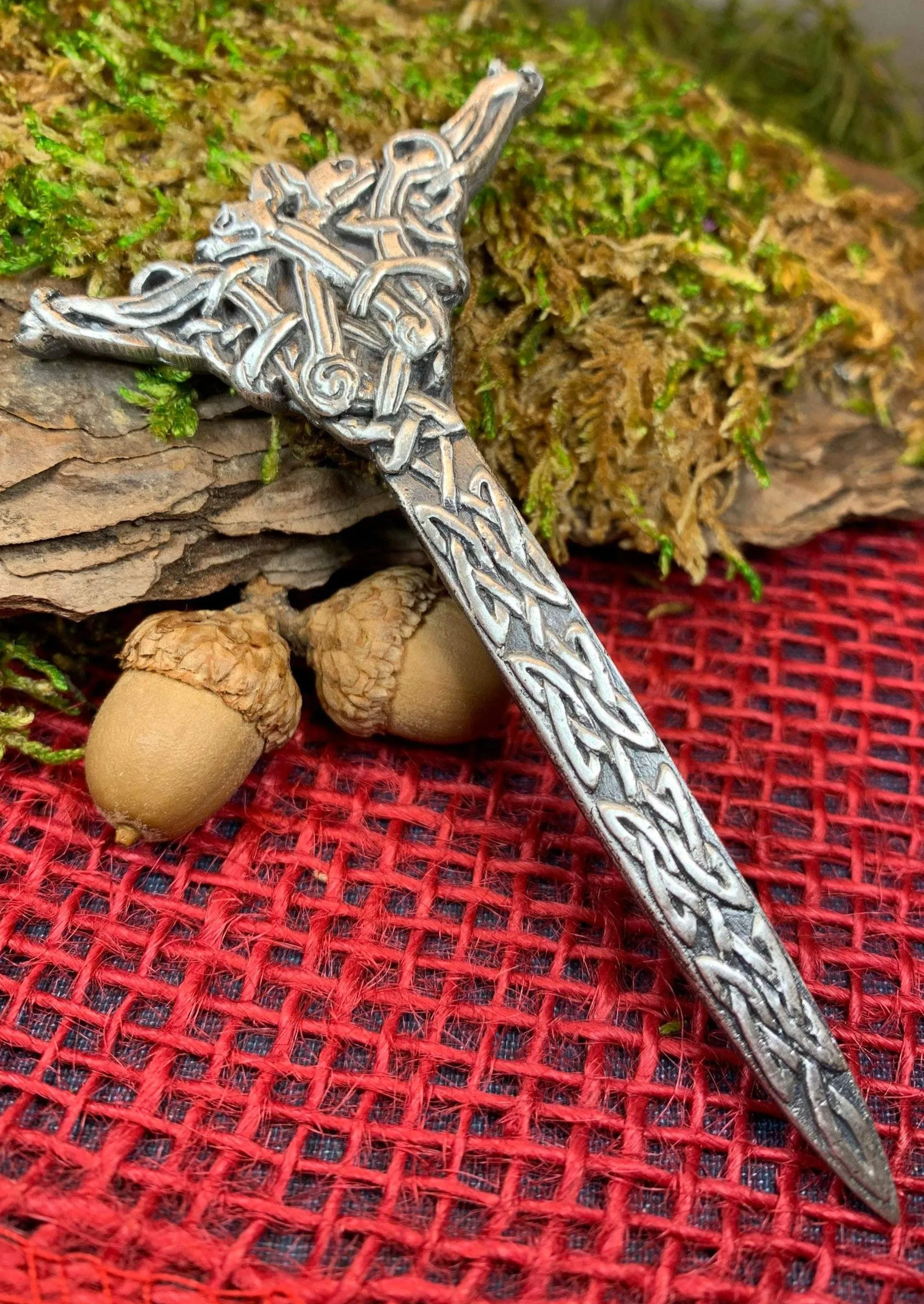 Dancing Dragons Kilt Pin