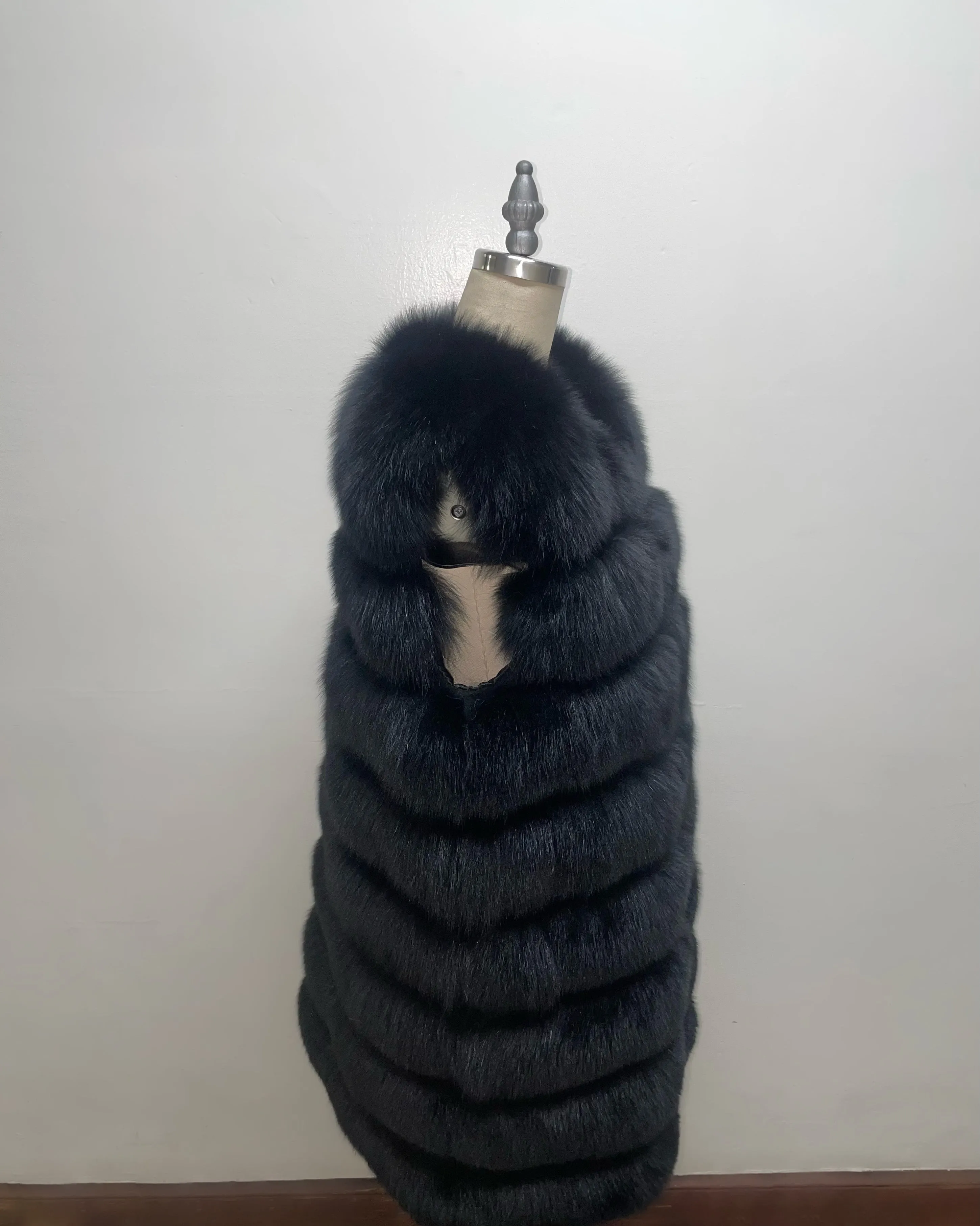 Fallon Aurielle Fox Fur Vest (Black)
