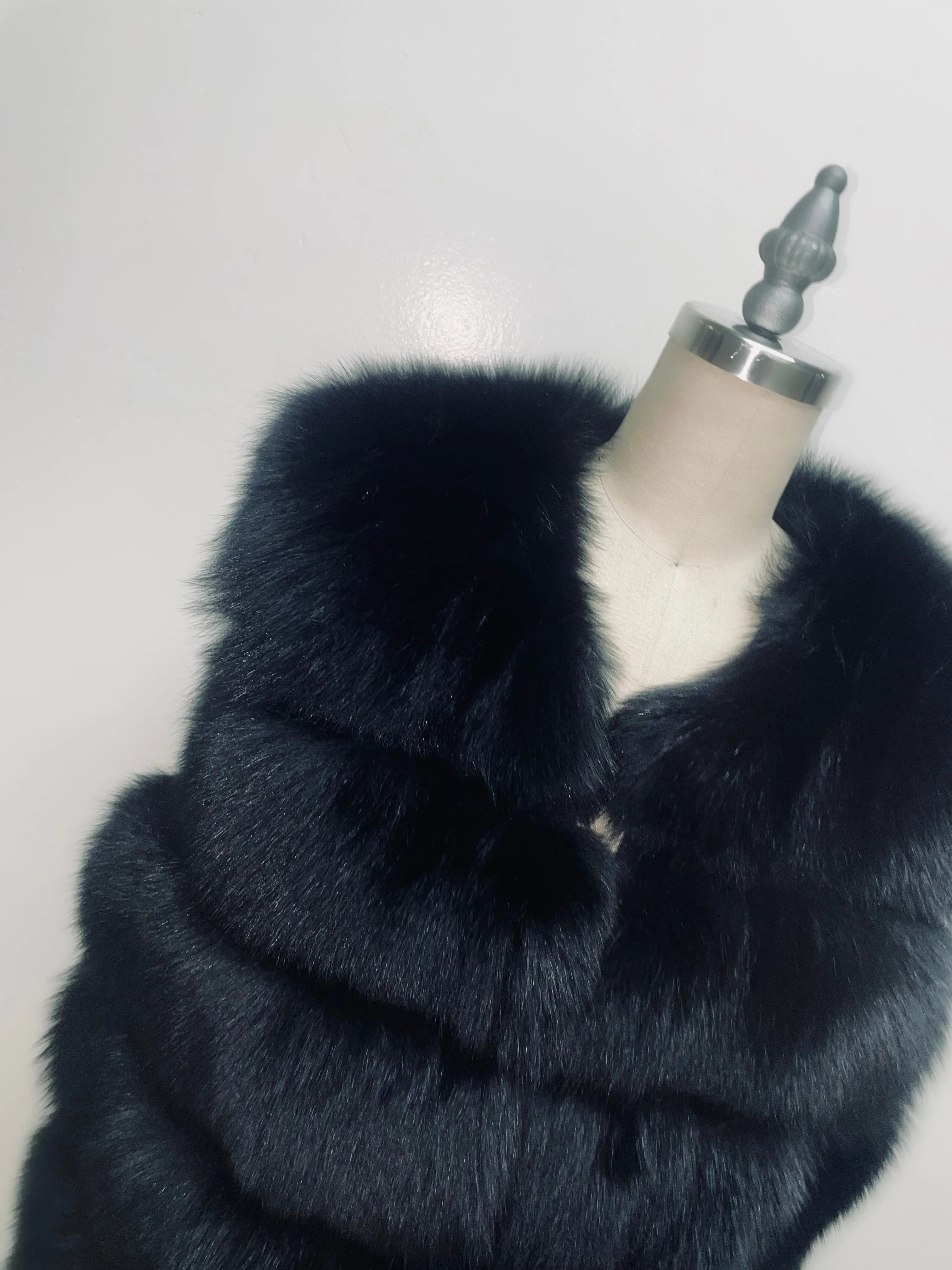 Fallon Aurielle Fox Fur Vest (Black)