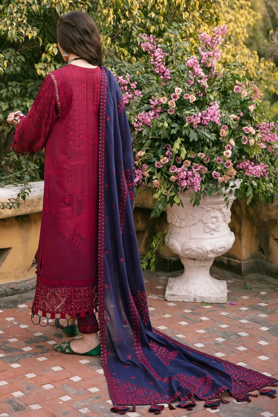 JAZMIN SHAHKAAR LAWN SS'23 | Vol 2 | GULZAAR