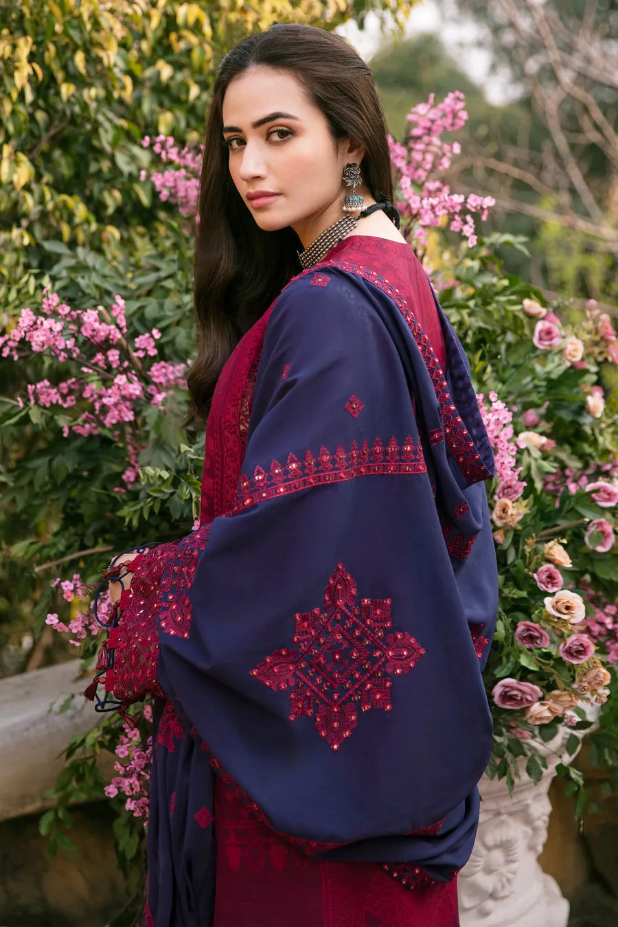 JAZMIN SHAHKAAR LAWN SS'23 | Vol 2 | GULZAAR