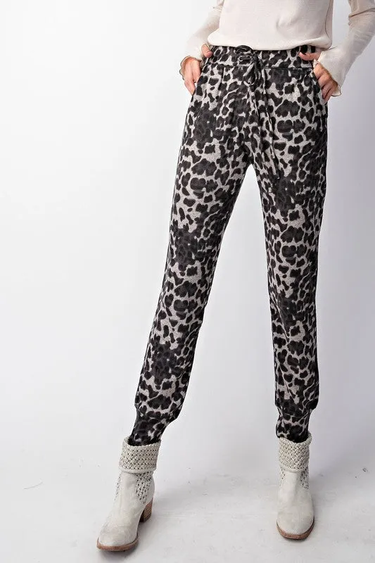 KARA LEOPARD PRINT PANTS*
