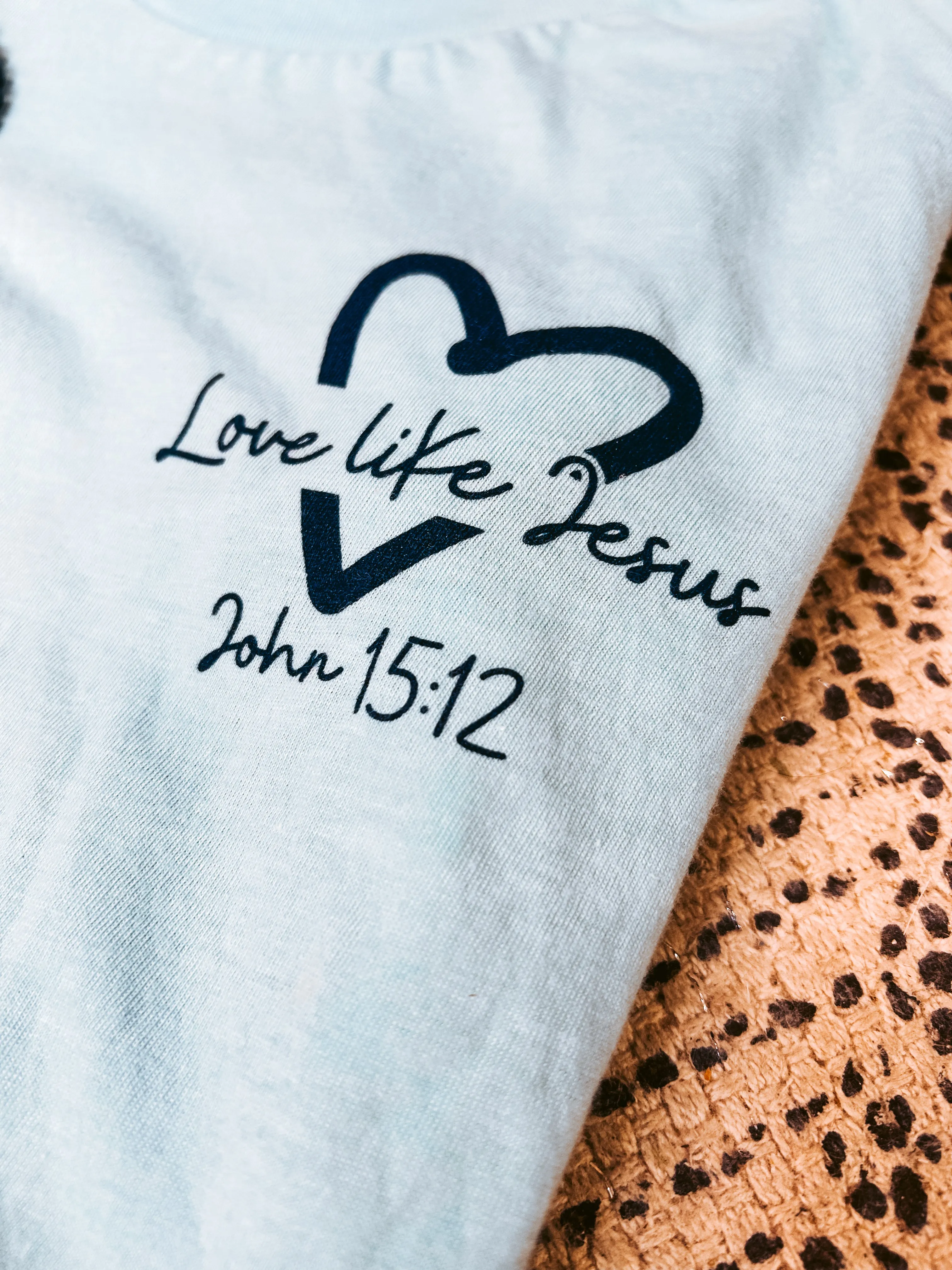 Love Like Jesus Graphic Tee