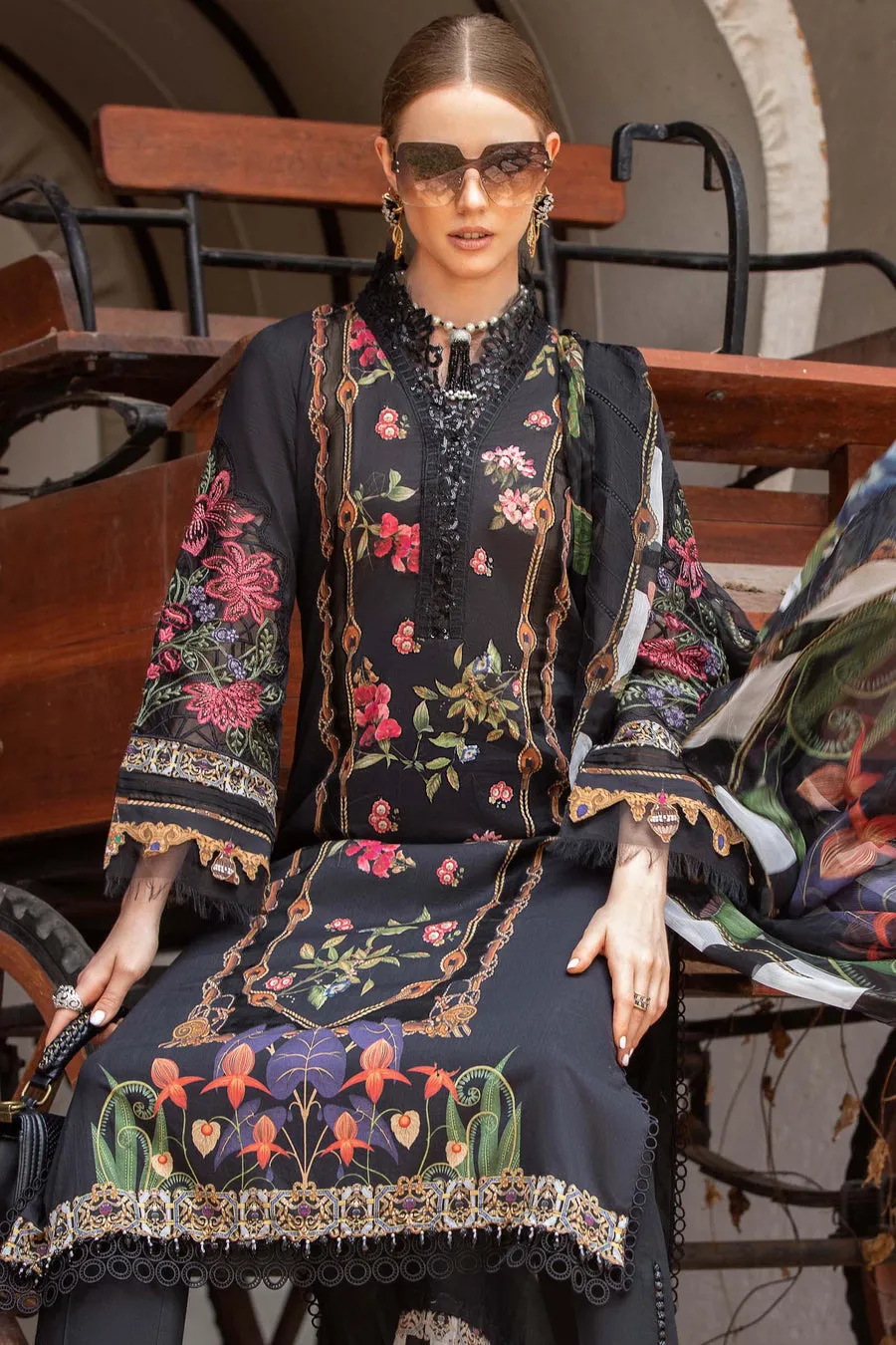 Maria.B | M.Prints Embroidered Lawn '23 | MPT-1806-B