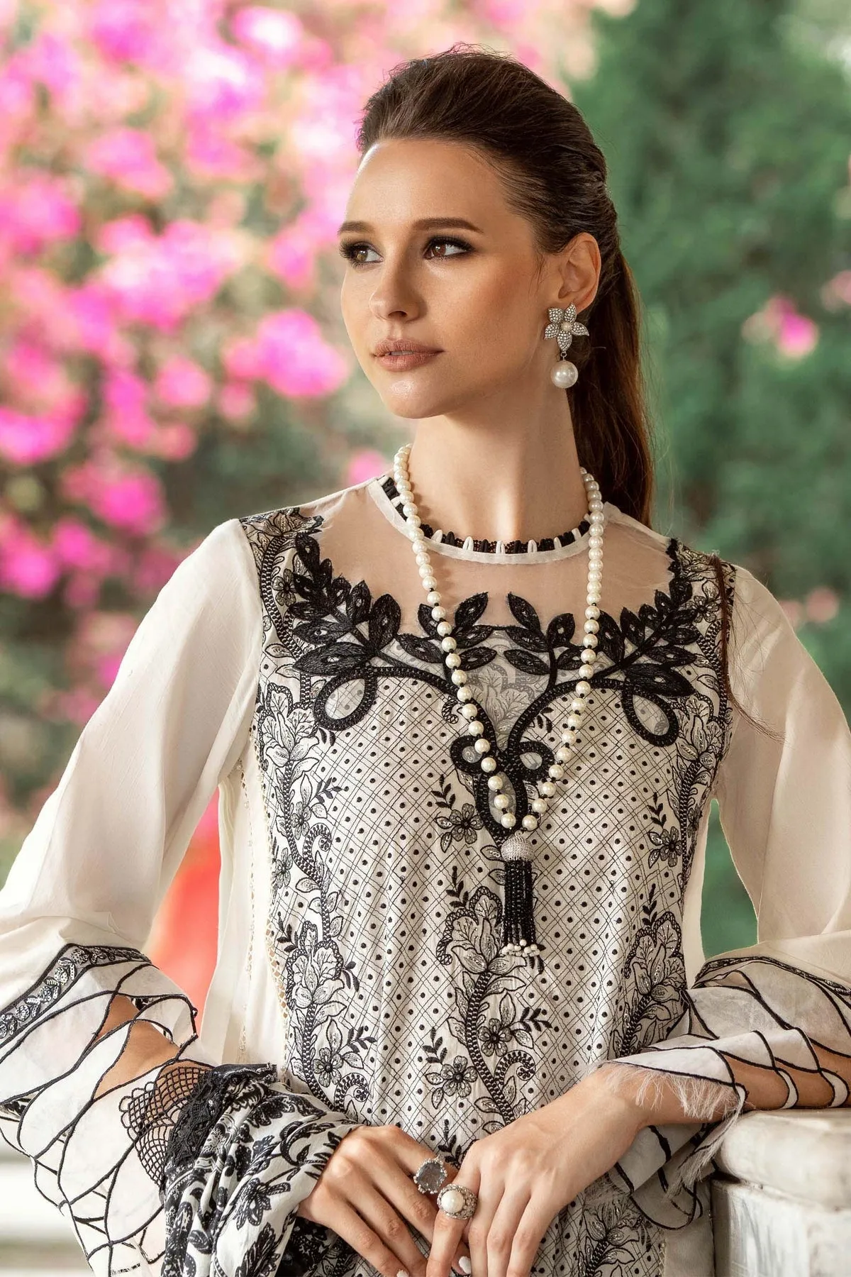 Maria.B | M.Prints Embroidered Lawn '23 | MPT-1807-A