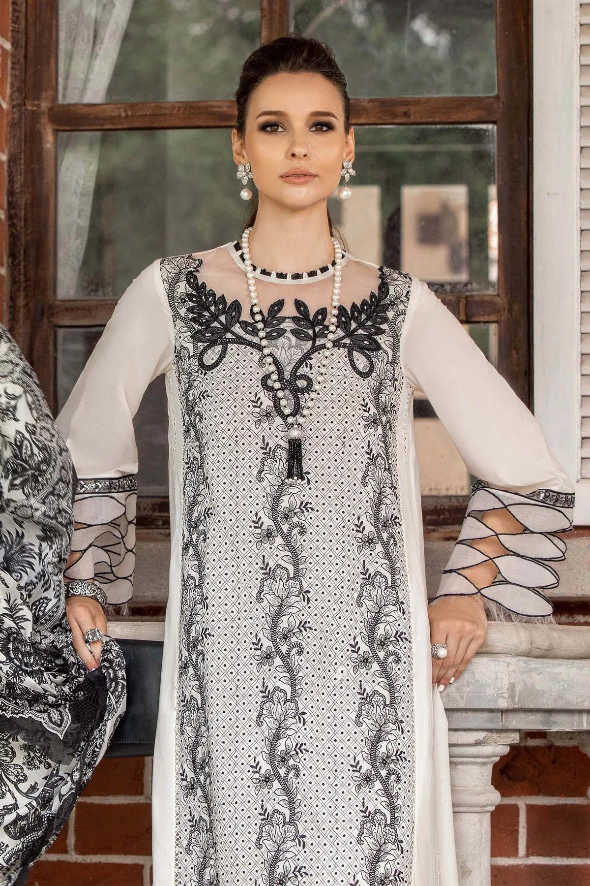 Maria.B | M.Prints Embroidered Lawn '23 | MPT-1807-A
