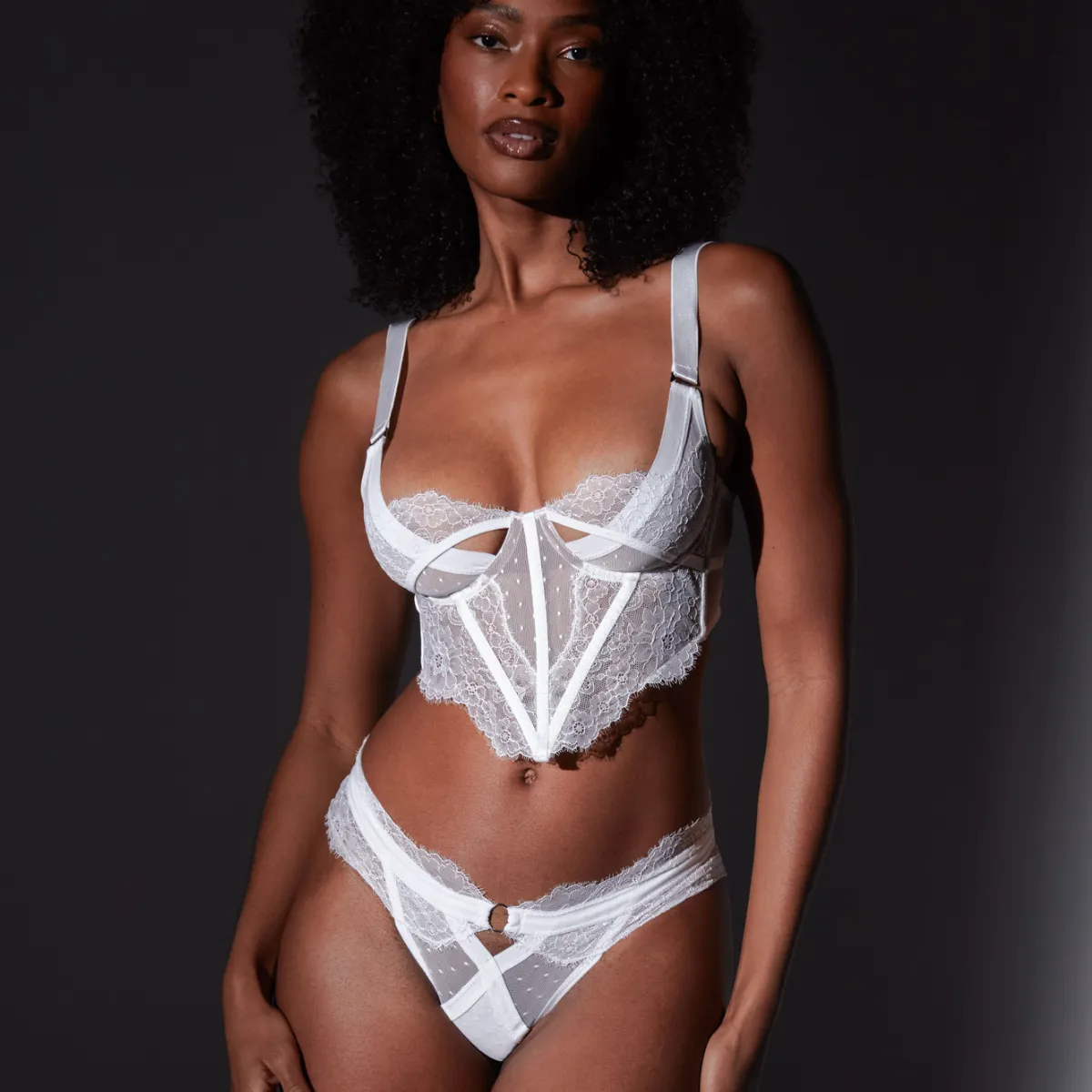 Minna Thong - Ivory