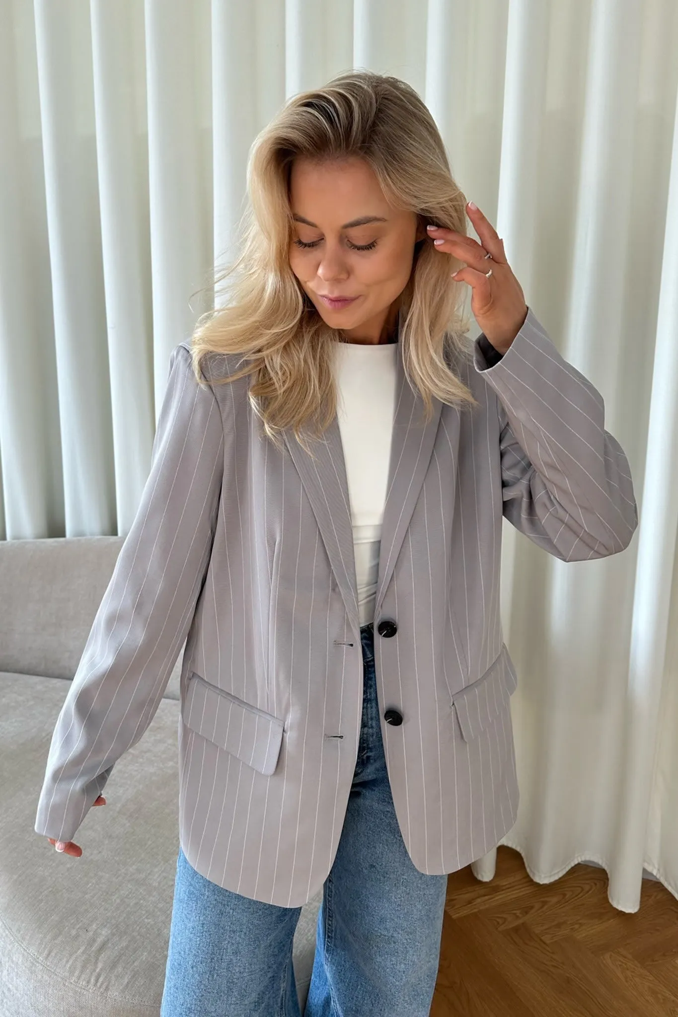 NMVera Oversized Blazer - Lysegrå Hvid Stribet