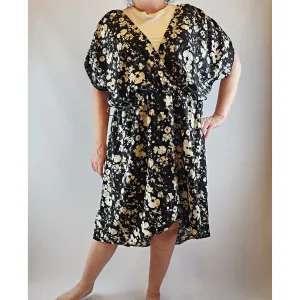 Possibly handmade black and white print dress with short sleeves size 2XL (best fits 16-18)