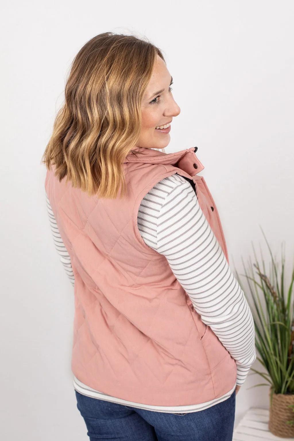 Remy Zip Up Vest - Pink
