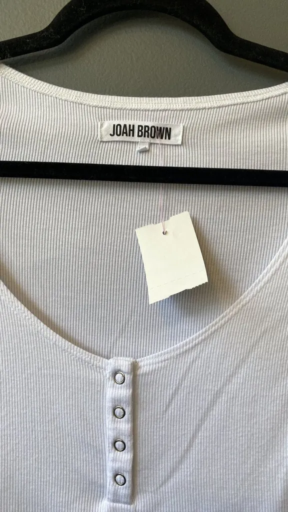 Ribbed Henley Crop Tee