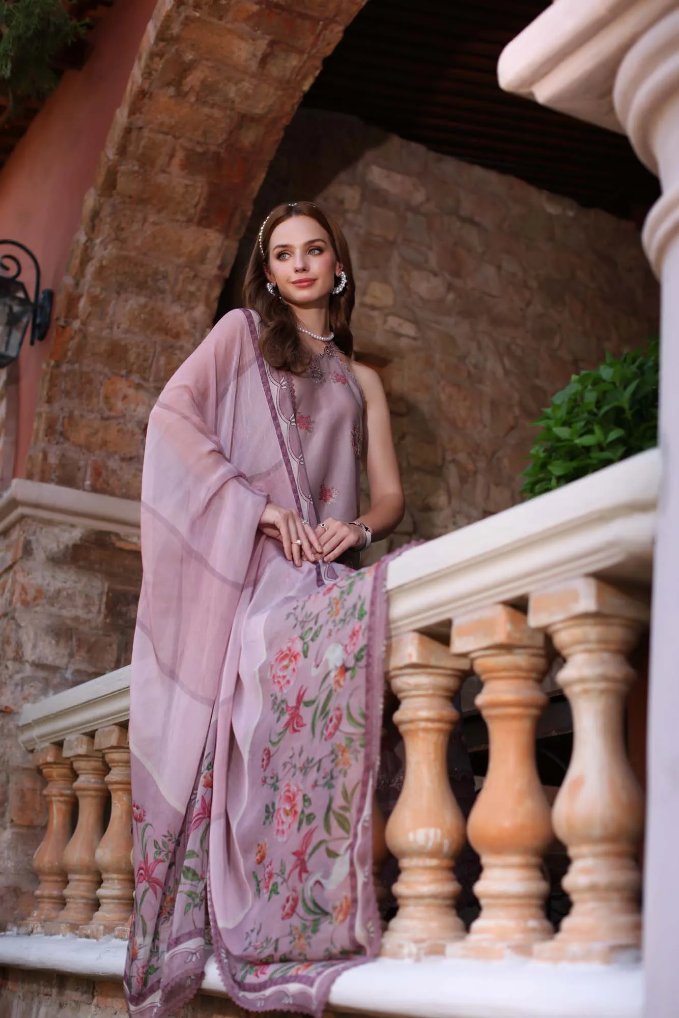 Saadia Asad Noor Eid Luxe Printkari Lawn – D4