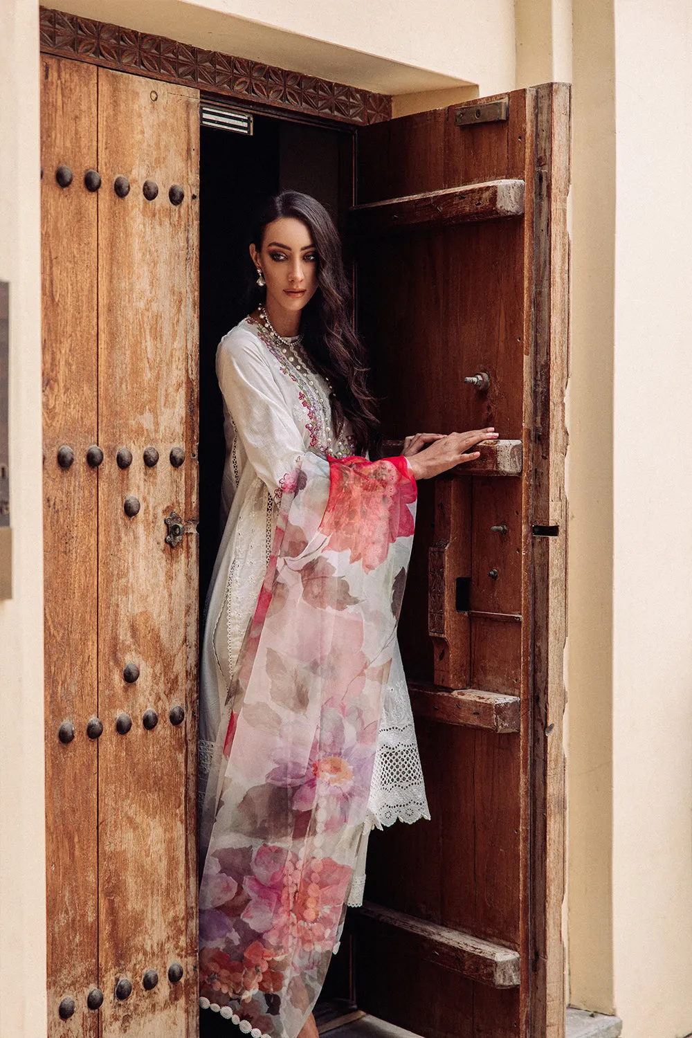 Saira Rizwan Lawn 2023  |  LILY 06
