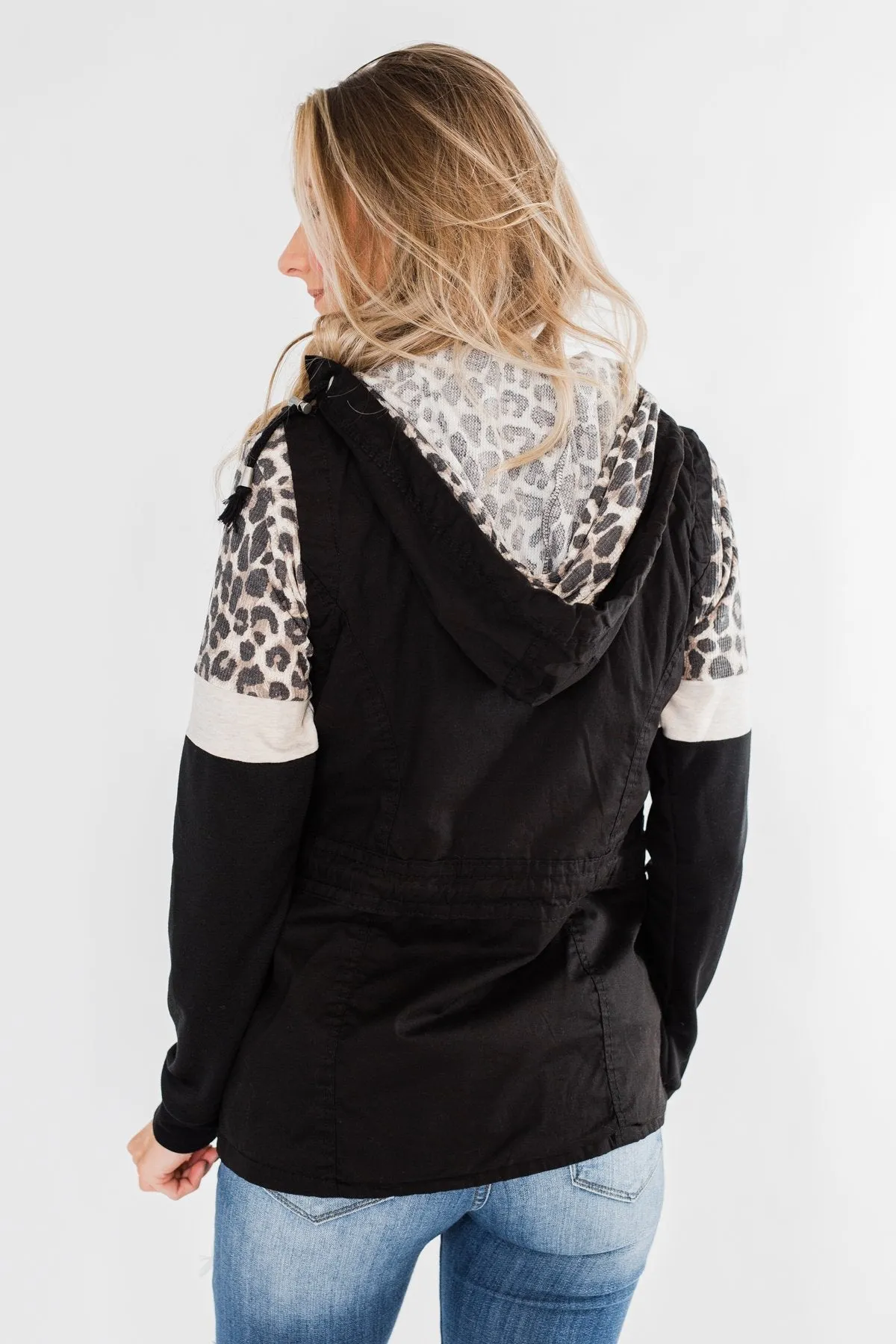 Season Essential Vest- Black
