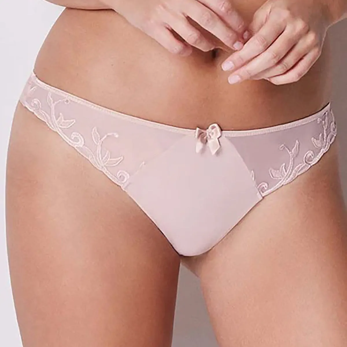 Simone Pérèle Andora Thong