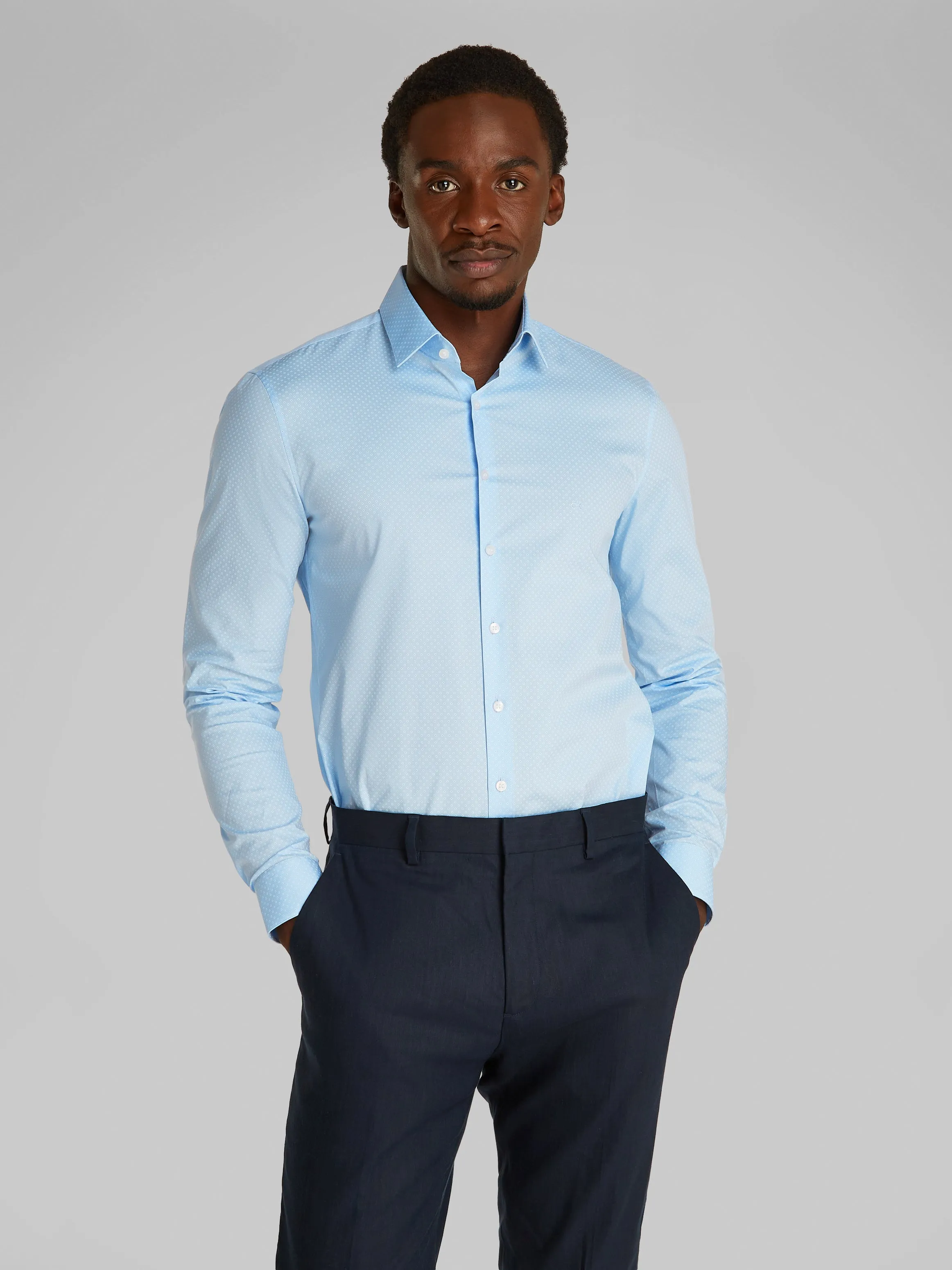 Slim Poplin Dress Shirt in Blue