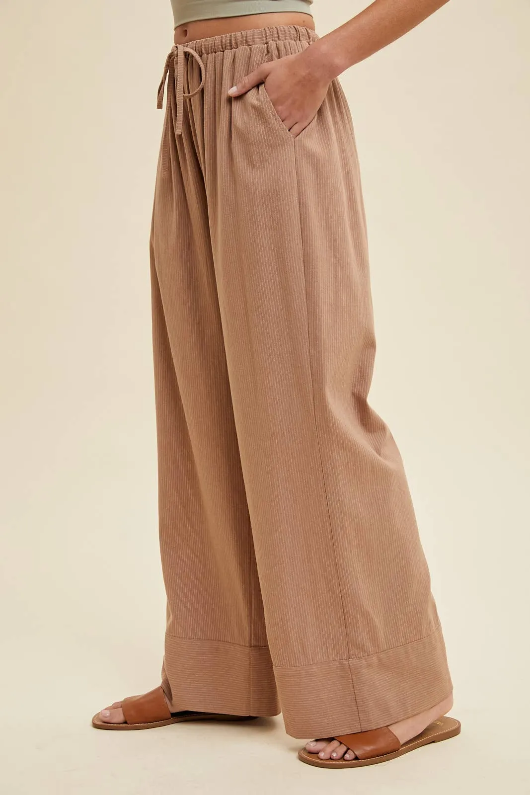 STRIPED STRAIGHT PANTS WITH DRAWSTRING MOCHA/WHITE