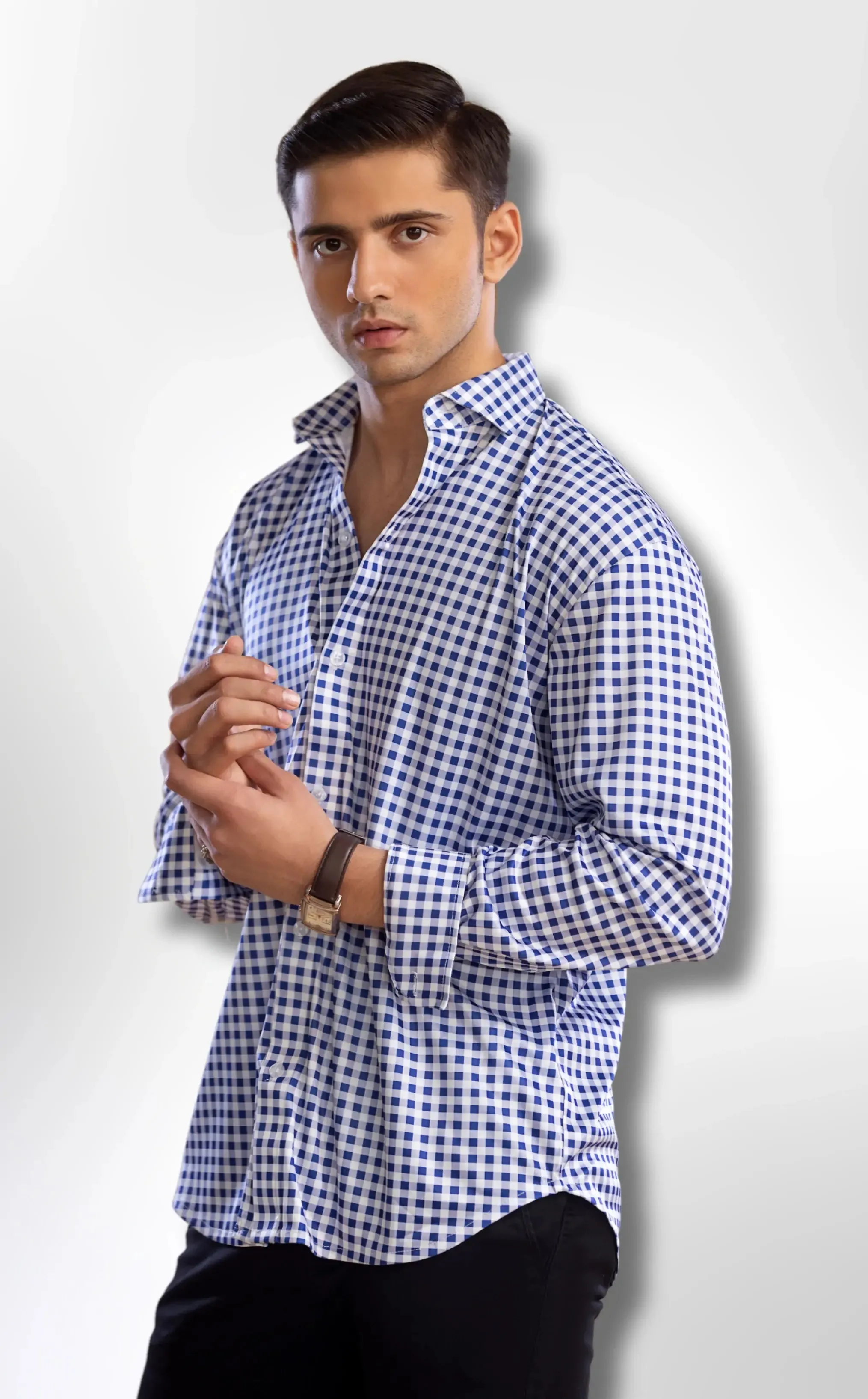 The Dressy Shirt Semi-Spread Collar Collar Navy and White Gingham