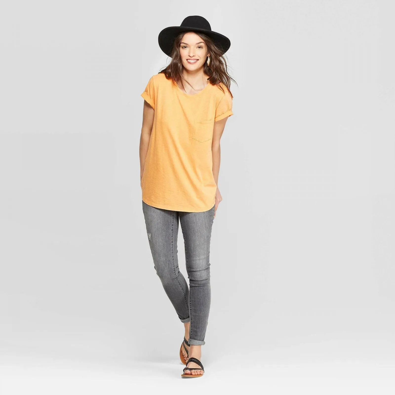 Universal Thread Relaxed Fit Short Sleeve Crewneck Meriwether Pocket T-Shirt