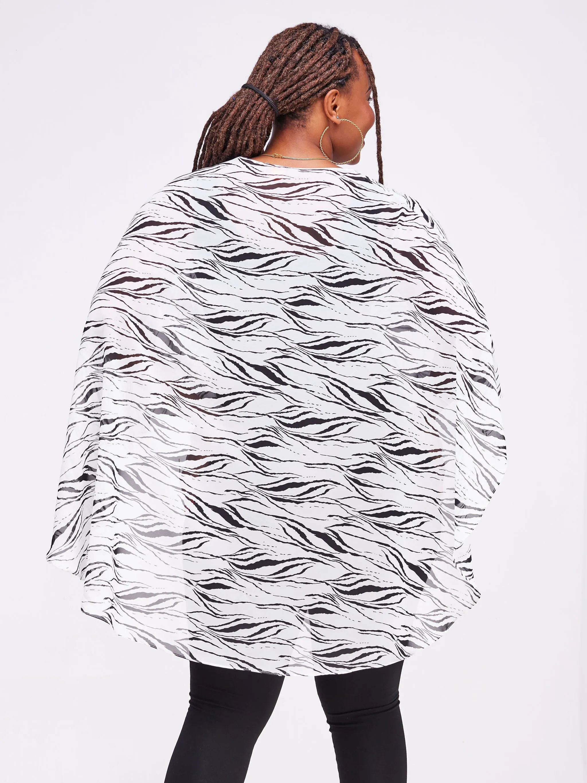 Vivo Sana Cape Top - Black / White Abstract Print