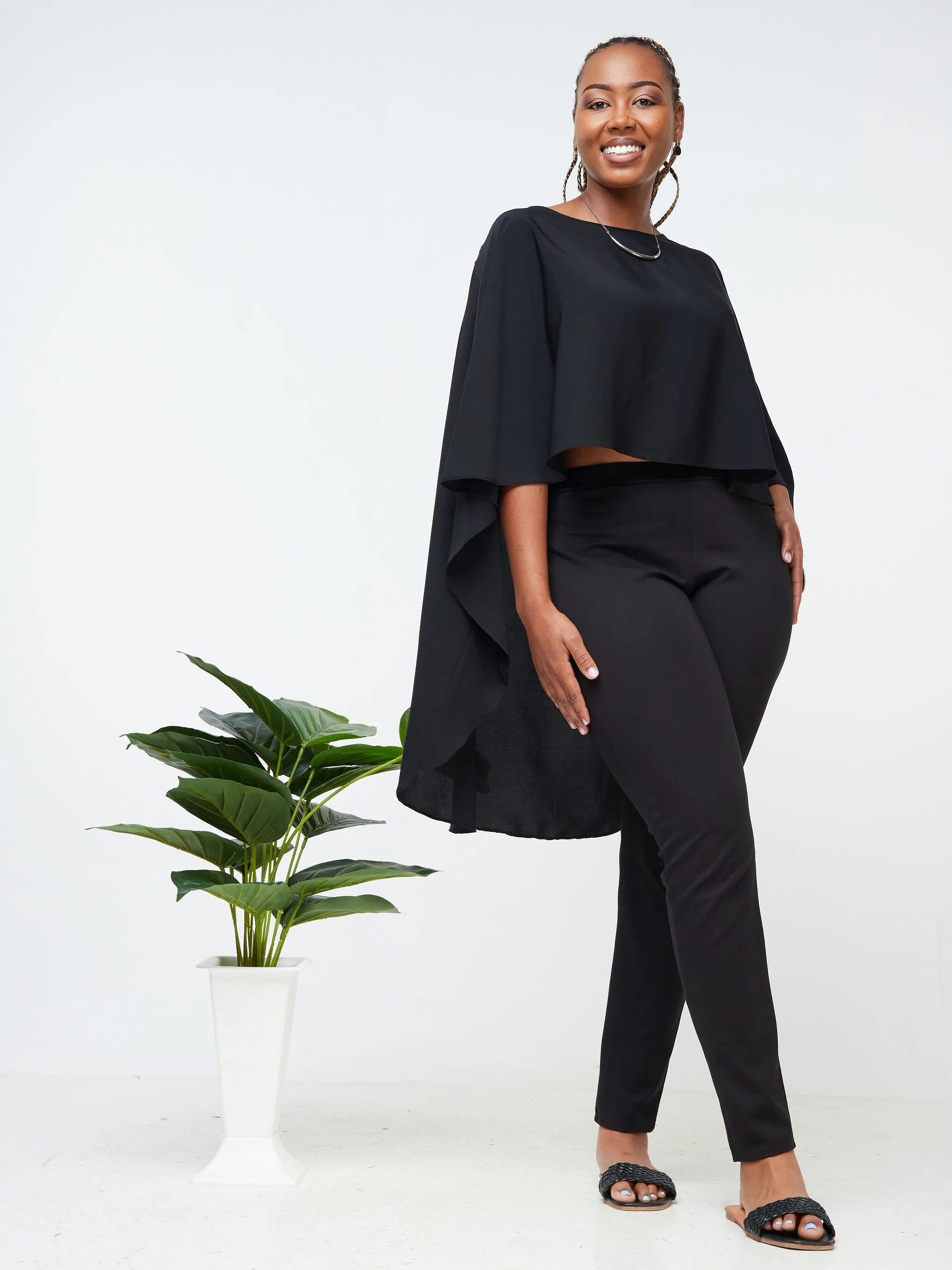 Vivo Sana Cape Top - Black