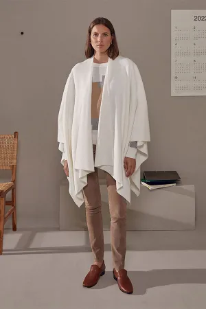 WHITE KNITTED CAPE