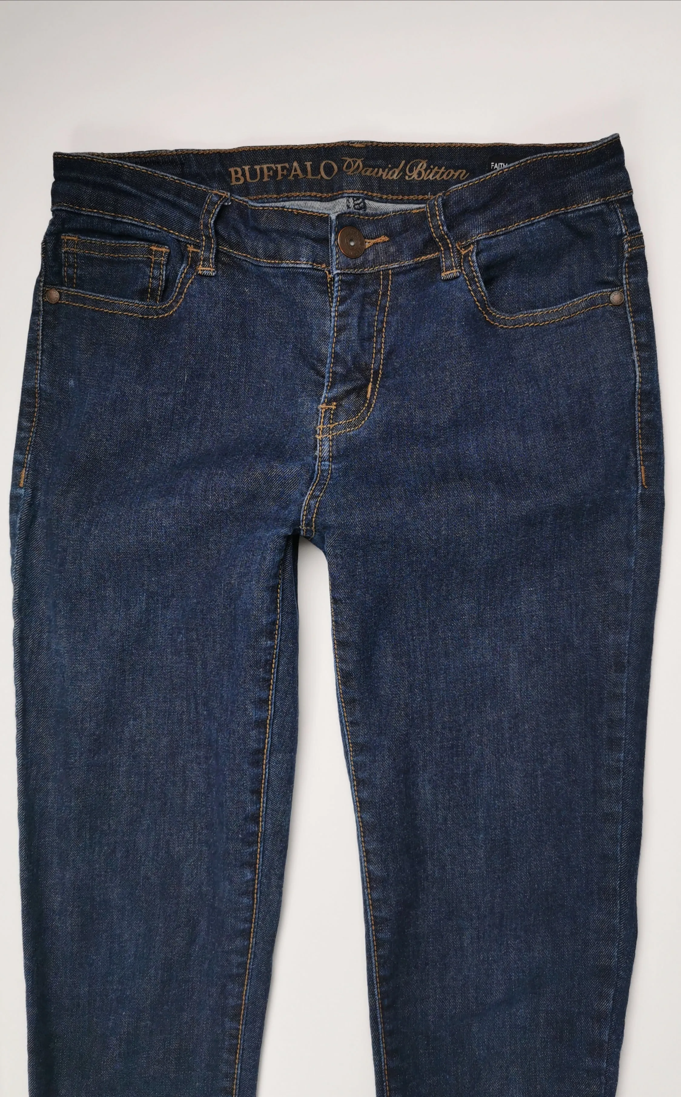 WOMENS SIZE 27 - BUFFALO, 'Faith' Mid-rise, Dark Wash, Skinny Jeans EUC B6