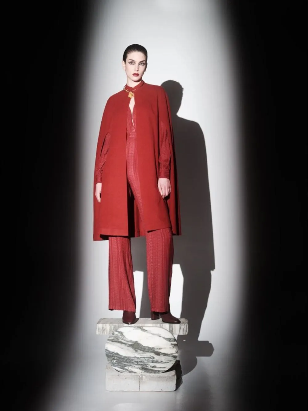 Zevio Cape With Paisley Shape Cut-Outs