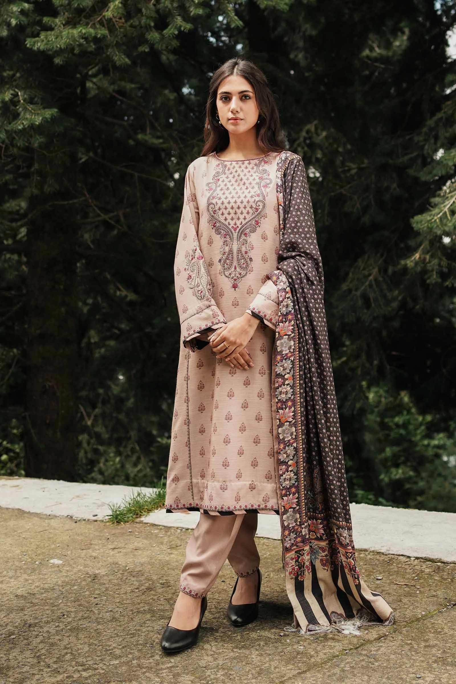 ZW22-3A | Zara Shahjahan Coco Winter Collection 2022 | Unstitched Embroidered Khaddar Linen  Suits
