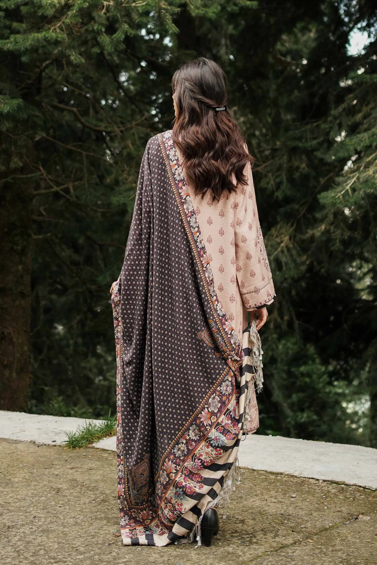 ZW22-3A | Zara Shahjahan Coco Winter Collection 2022 | Unstitched Embroidered Khaddar Linen  Suits