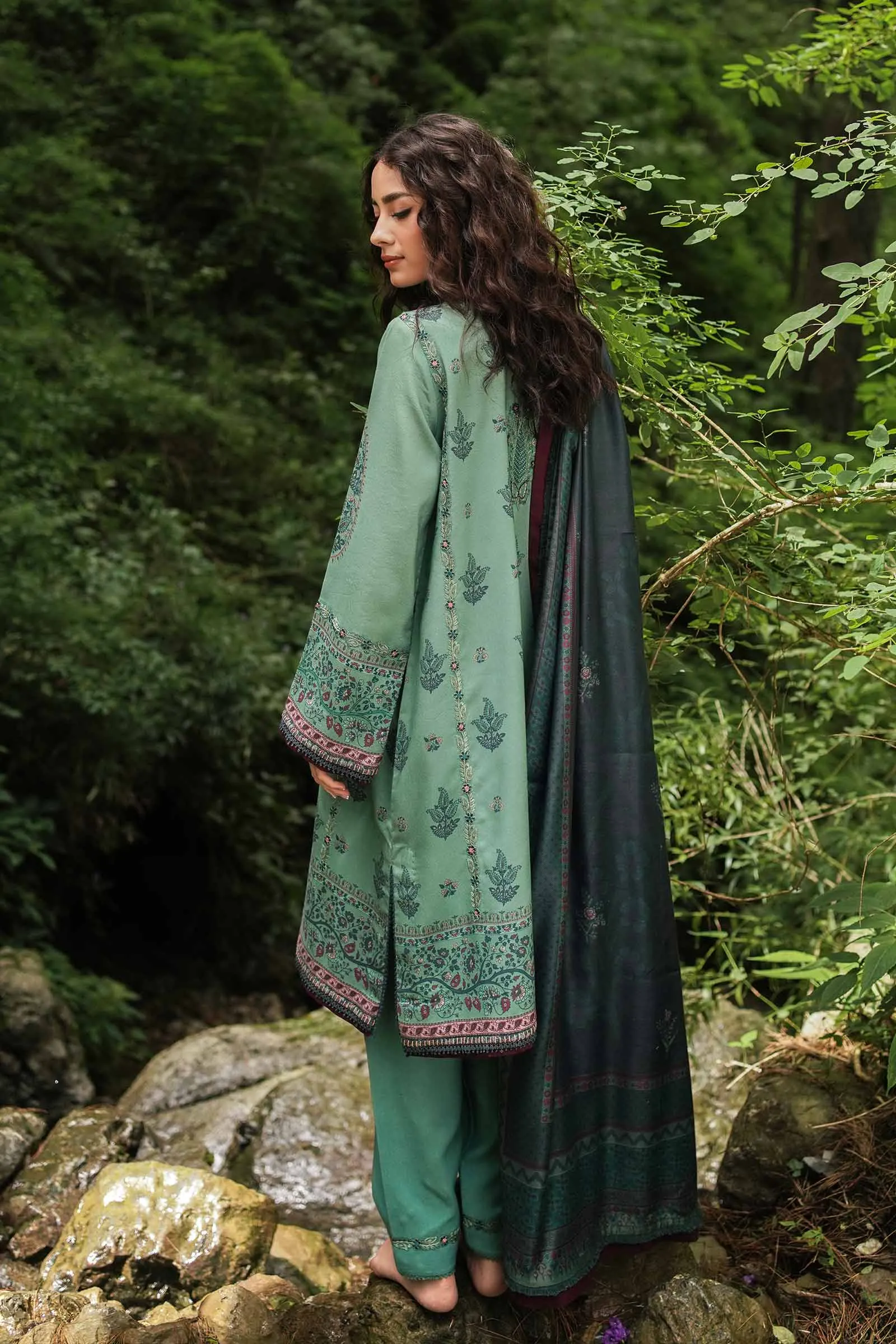 ZW22-4A | Zara Shahjahan Coco Winter Collection 2022 | Unstitched Embroidered Khaddar Linen  Suits